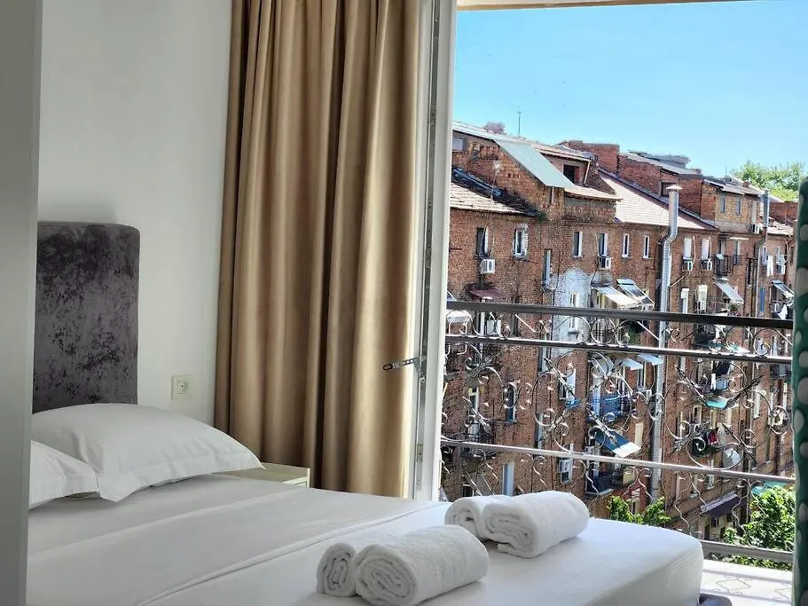 Tirana City Center Penthouse Oasis 0*,