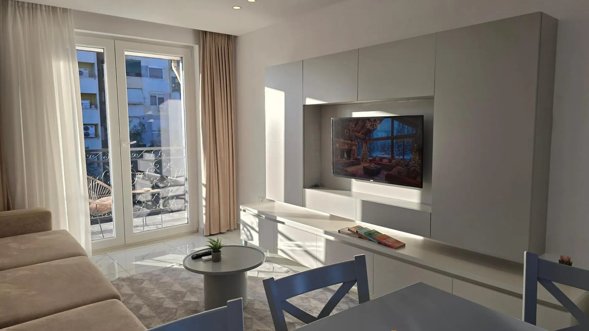Tirana City Center Penthouse Oasis Апартаменты